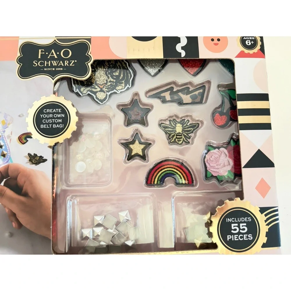 Girls Design Kit FAO Schwarz DIY Belt Bag Fashion Designer Crafts